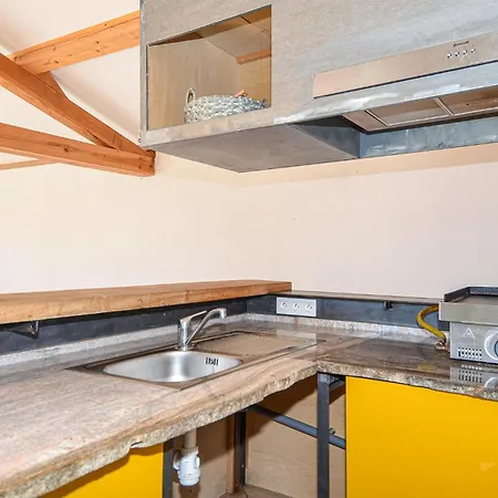 2 Bedroom Stunning In Le Clap Méjannes-le-Clap