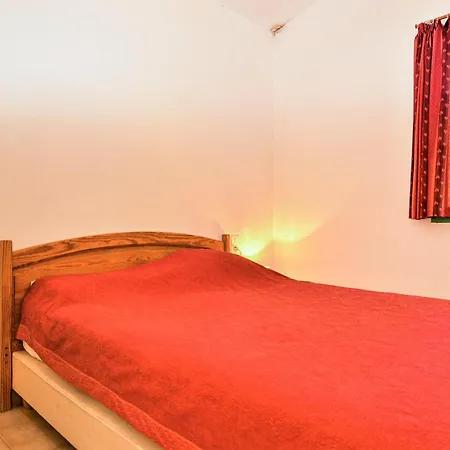 2 Bedroom Stunning In Le Clap Méjannes-le-Clap