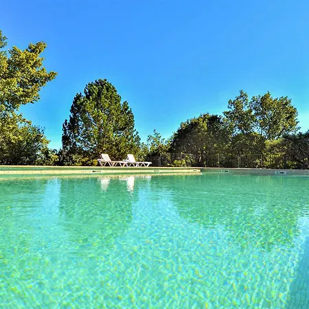 Сasa de vacaciones 2 Bedroom Stunning In Le Clap Méjannes-le-Clap