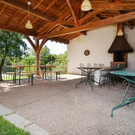 Vakantiehuis 2 Bedroom Stunning In Le Clap